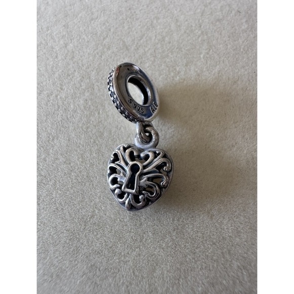 Authentic Pandora Intricate Heart Lock Pendant Charm 791876CZ New With Tags - Picture 1 of 5